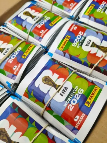KIT 10 Pacotinhos de figurinha oficial copa do mundo 2026