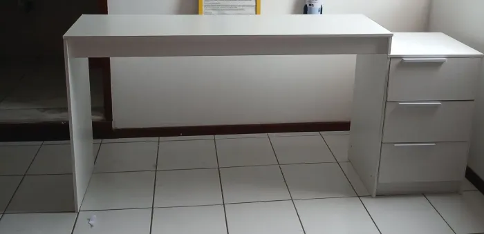 Escrivaninha 3 Gavetas NOVA.