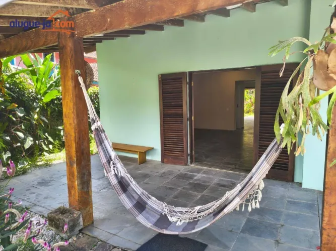 Casa com 3 dormitórios para alugar, 250 m² por R$ 6.400,01/mês - Ressaca - Ubatuba/SP