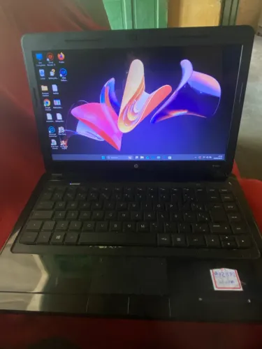 Vendo Notebook HP 430, funcionando normalmente e pronto para uso.