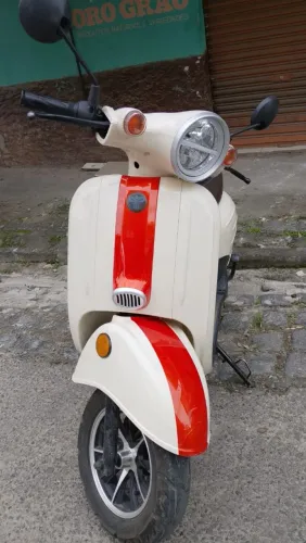 Moto nova só comprar e usar fácil de carregar uma moto elétrica pra quem deseja. 