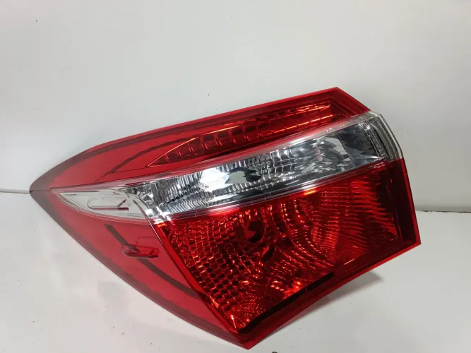 Lanterna Esquerda Toyota Corolla 2015/2018 Sem LED Original 