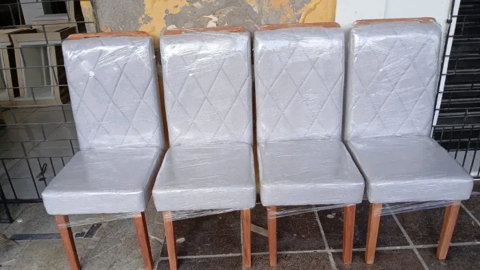 Cadeira para mesa de jantar ?