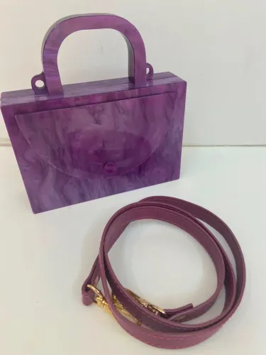 Bolsa de Acrílico Roxa ESTILÉ - Com Alça de Couro, Espelho Interno e Dust Bag