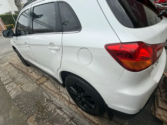 Mitsubishi ASX 2.0 16V 4X4 160cv Aut. 2012