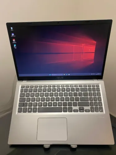 Notebook ASUS VivoBook - i3-11º geração - 8GB DDR4 RAM - SSD 256GB - 15P - Completo