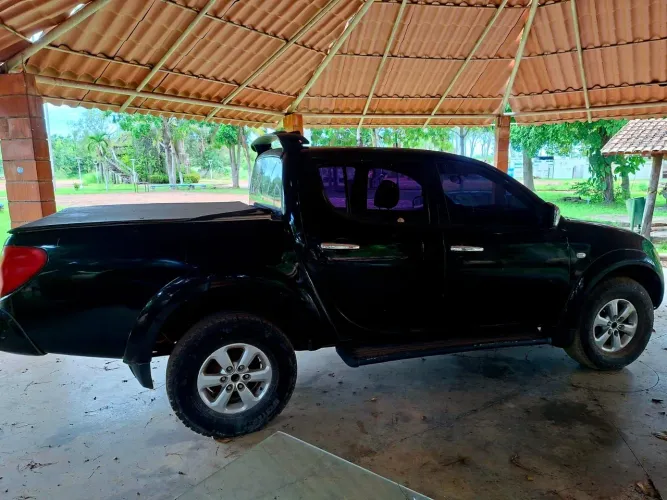 Mitsubishi L200 Triton HPE 3.5 CD V6 24V Flex Aut. 2011