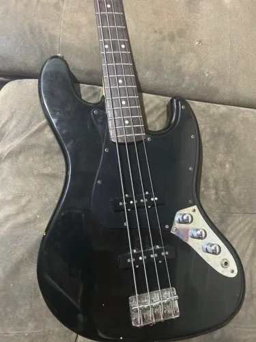 Jazz bass squier fender 
