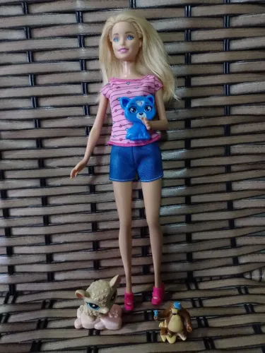 Barbie com pets