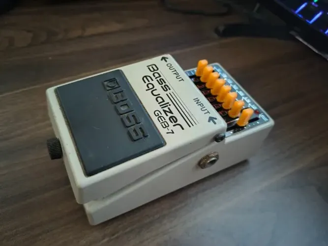 Pedal Boss Geb-7 - Bass Equalizer