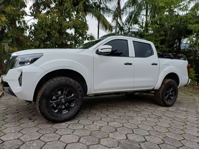 Nissan Frontier SE CD 4X4 2.3 Bi-TB Diesel Aut. 2023