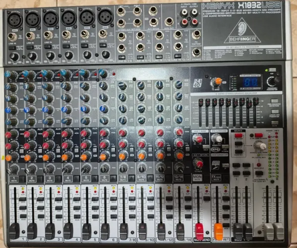Mesa Behringer Xenyx 1832 USB - U