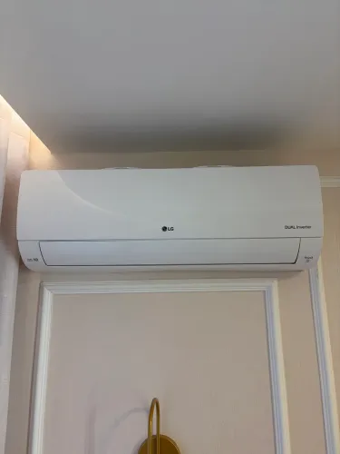 Instalação de manutenção em ar-condicionado