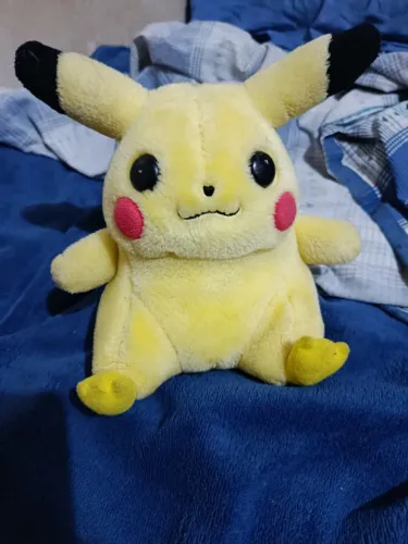 Pelúcia pokémon Pikachu antiga