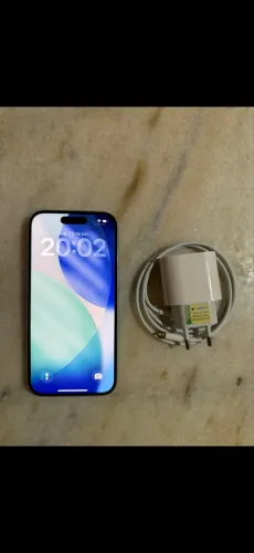 iPhone 15 novinho