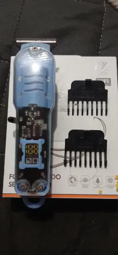 Máquina de cortar cabelo. (ACABAMENTO)