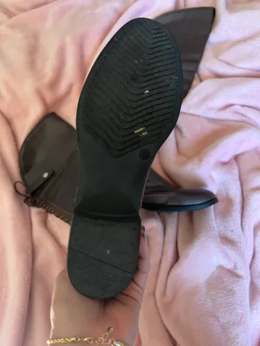 Botas