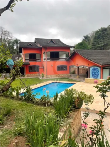 Condomínio com 4 quartos à venda ou para locação em Caraguatá - SP