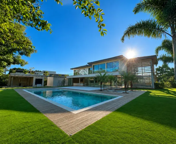 Casa a venda Fazenda da Grama em Itupeva, 1080m², 6 suítes.