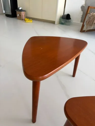 Mesa lateral triangular