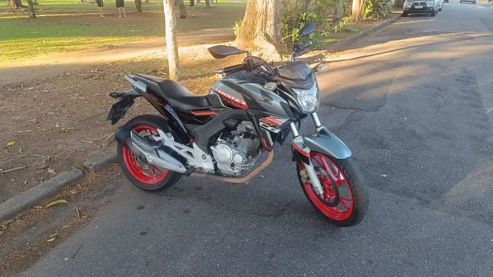 Moto terceiro dono