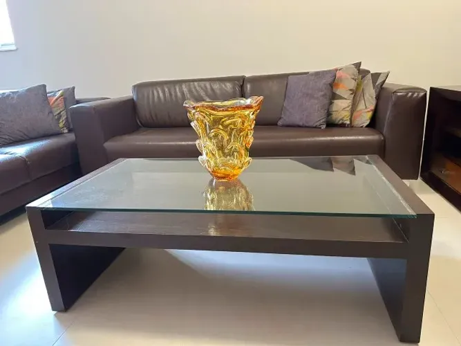 Mesa de Centro de Madeira e Tampo de Vidro
