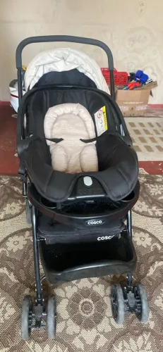 vende-se carrinho de bebê, com bebê conforto, cosco.