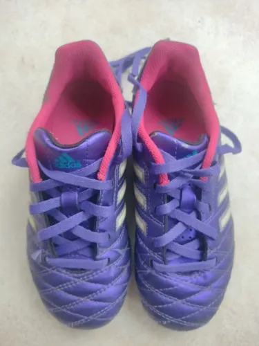 Chuteira infantil oficial Adidas