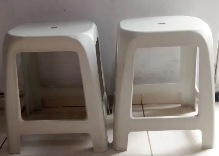 VENDO DUAS BANQUETAS 