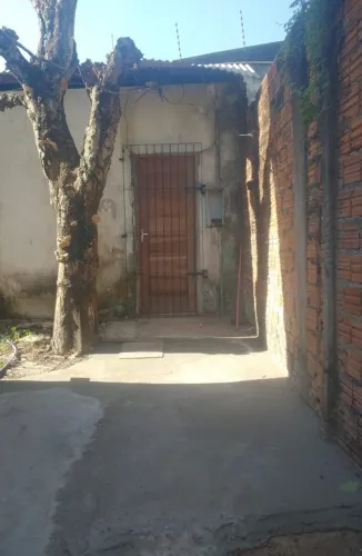Vendo casa na vigésima quarta dos Congós, valor R$ 50 mil