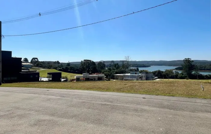 Terreno de 1.022 m² em Condomínio em Ibiúna-SP: Oportunidade Imperdível no Bairro Le Porti