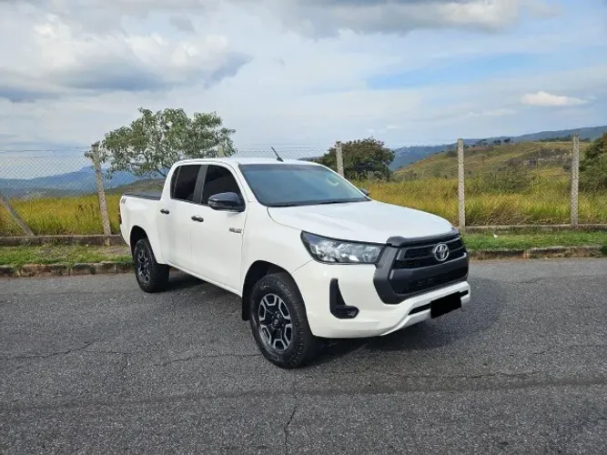 Toyota Hilux CD 4X4 2.8 Diesel Mec. 2022