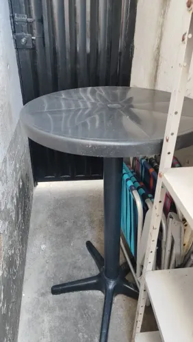 Mesa desmontável 