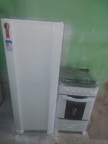 Geladeira e fogão 