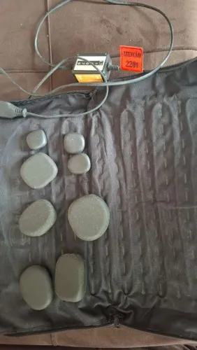 Pedras e cinta eletrica