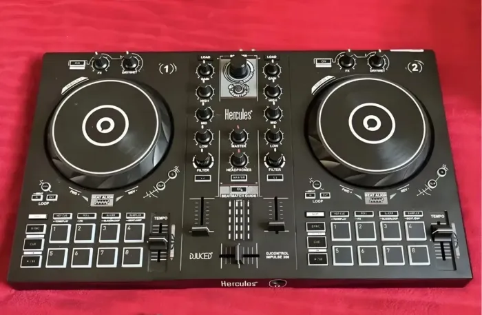 Controladora Hercules Inpulse 300