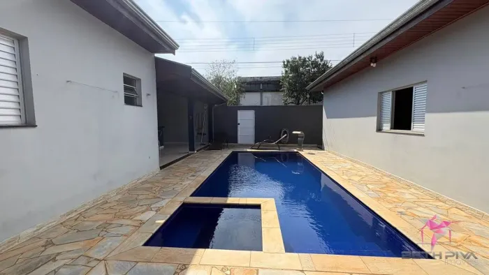 Casa à Venda na Vila Joest com 3 Dormitórios, Suíte, Piscina e Área Gourmet
