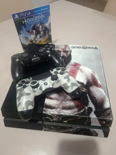 PLAYSTATION 4 FAT 500GB + 2 CONTROLES + 1 JOGO