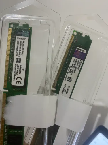 Memória RAM Kingston 4GB DDR3 1333MHz KVR13N9S8/4