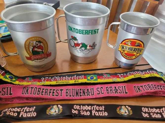 Canecas de alumínio Oktoberfest de Blumenau