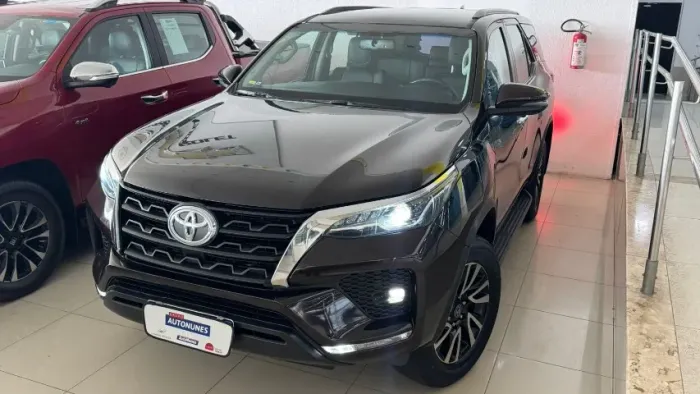 Toyota Hilux SW4 SRV 4X2 2.7 Flex 16V Aut. 2021