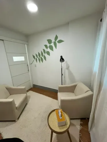 ALUGO SALA NO EDIFICIO MULTIEMPRESARIAL RENASCENÇA SEM MOBÍLIA