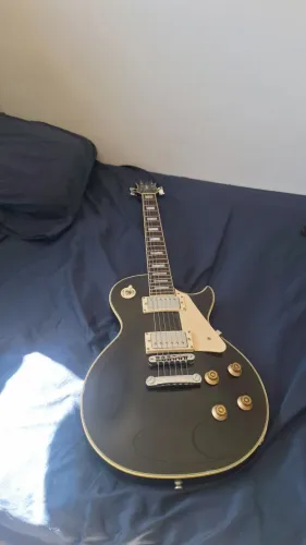 Guitarra Les Paul + pedal Cuvave