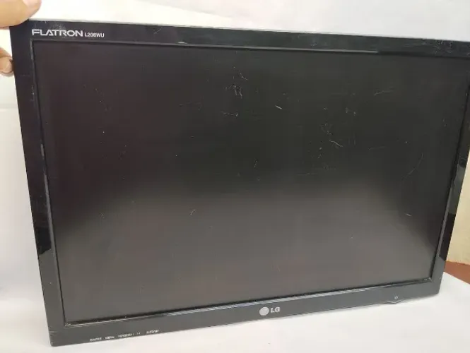 Monitor LG Flatron l206wu ( PARA PEÇAS)