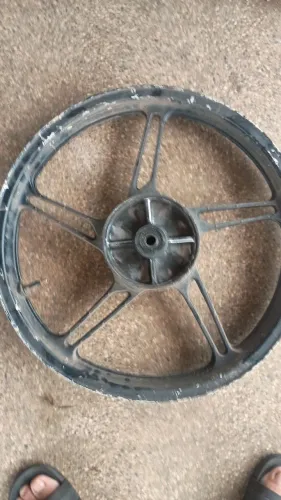 Roda de liga leve dianteira 