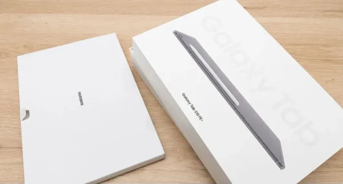 Galaxy Tab S10FE+ 13.1, 128GB, S PEN ORIGINAL + CAPA + PELÍCULA FOSCA APLICADA + CAIXA