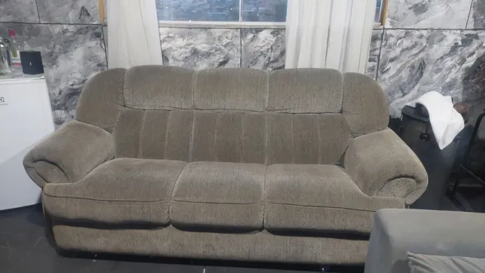 Sofa  2 e 3 lugares.  