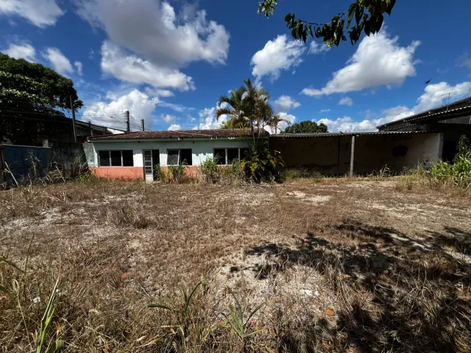 Galpão com escritório e pátio Próximo ao aeroporto!! 