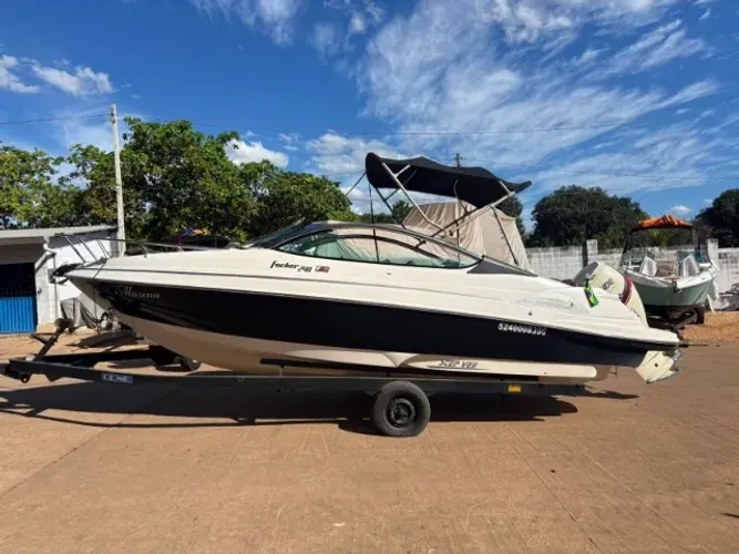 LANCHA FOCKER 240