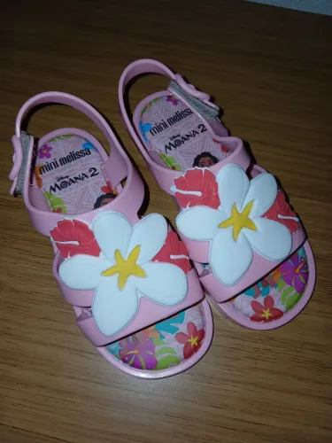 Melissa infantil moana NOVA